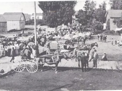 old black and white photo of the farmers market in Dunnville